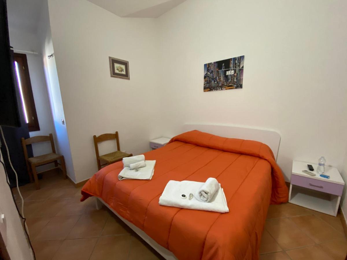 La Coccinella Al Mare Bed and Breakfast San Teodoro  Eksteriør billede